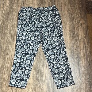 NWOT New Directions Black and Gray Leggings